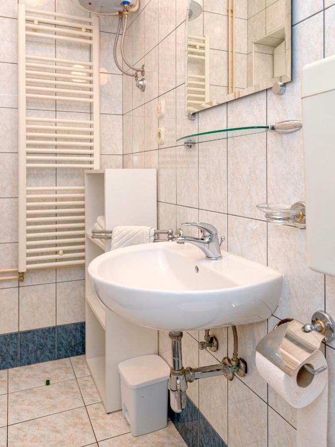 Apartments Ana Buratovic Stari Grad  Exterior foto